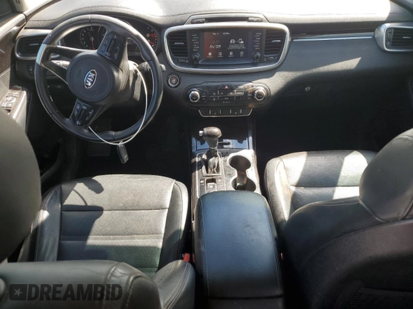 2018 Kia Sorento EX z VIN 5XYPH4A52JG419049, wystawiony jako Copart lot #55470755 z przebiegiem 145 081 mil mil oraz Szkoda całkowita • Salvage title. Historia ofert i sprzedaży dostępna na DreamBid. Obrazek 8.