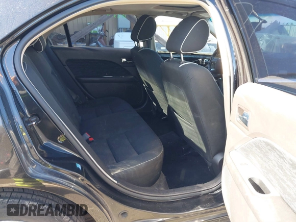 2011 Ford Fusion SE with VIN 3FAHP0HG8BR171247, listed as a IAAI auction lot 41536601 with 237,589 mi miles. Bid and sale history available at carsss.com. Image 8.