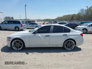 2014 BMW 3 Series 328i z VIN WBA3A5G52ENP33067, wystawiony jako IAAI lot #41907600 z przebiegiem 125 073 mil mil oraz . Historia ofert i sprzedaży dostępna na DreamBid. Obrazek 14.