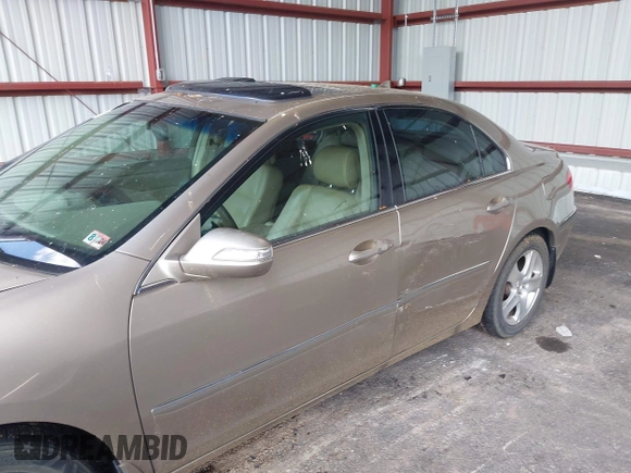 2006 Acura RL z VIN JH4KB16516C010442, wystawiony jako IAAI lot #42646581 z przebiegiem 205 633 mil mil oraz . Historia ofert i sprzedaży dostępna na DreamBid. Obrazek 6.