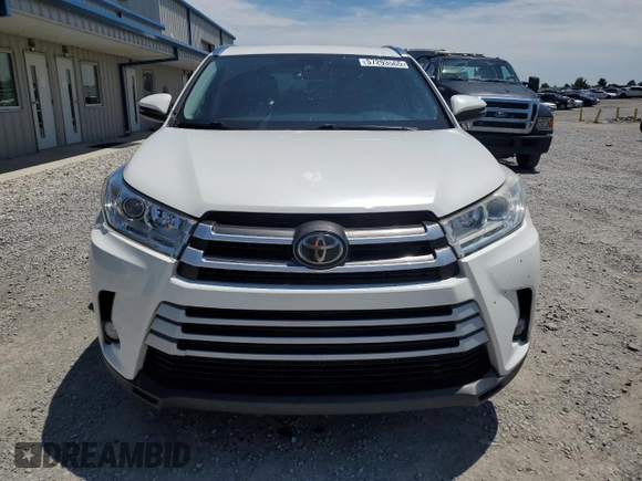 2017 Toyota Highlander XLE with VIN 5TDJZRFH2HS514016, listed as a Copart auction lot 57293565 with 125,738 mi miles and Salvage title. Bid and sale history available at DreamBid. Image 5.
