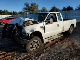 2010 Ford Super Duty F-250 SRW XL with VIN 1FTSX2B56AEB30071, listed as a Copart auction lot 81281174 with Not Provided miles and Salvage Title. Bid and sale history available at carsss.com. Image 1.