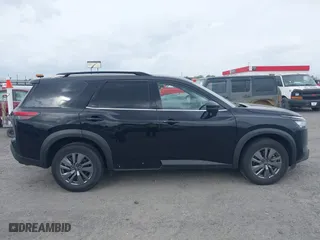 2024 Nissan Pathfinder SV with VIN 5N1DR3BC5RC308255, listed as a IAAI auction lot 41926094 with 16,371 mi miles. Bid and sale history available at carsss.com. Image 13.
