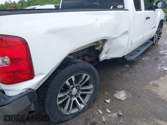 2008 Chevrolet Silverado 1500 1LT with VIN 2GCEC19J981115436, listed as a IAAI auction lot 42064054 with 168,585 mi miles and . Bid and sale history available at DreamBid. Image 6.