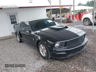 2007 Ford Mustang Deluxe z VIN 1ZVFT80N475277207, wystawiony jako IAAI lot #42339668 z przebiegiem 204 210 mil mil oraz . Historia ofert i sprzedaży dostępna na DreamBid. Obrazek 1.