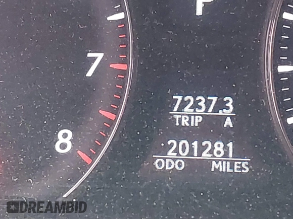 2007 Lexus LS with VIN JTHBL46F575048348, listed as a IAAI auction lot 42043015 with 201,281 mi miles. Bid and sale history available at carsss.com. Image 15.