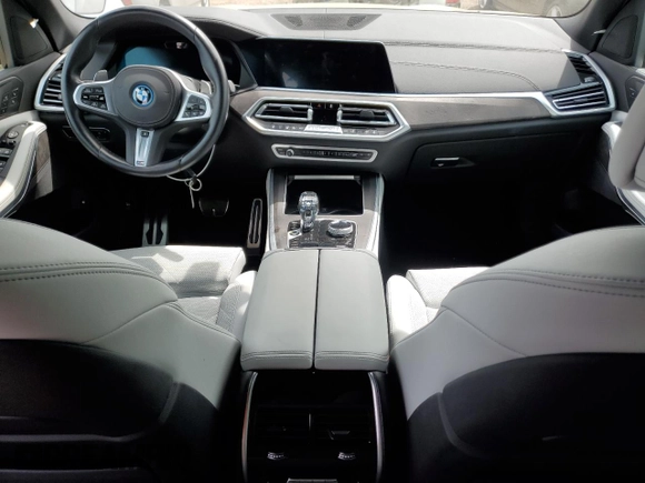 2023 BMW X5 xDrive45e with VIN 5UXTA6C04P9S03633, listed as a Copart auction lot 54916645 with Not provided miles and Salvage title. Bid and sale history available at DreamBid. Image 8.