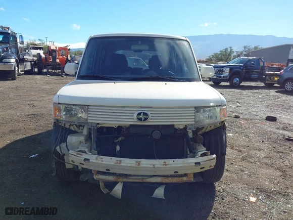 2004 Scion xB with VIN JTLKT324140131210, listed as a IAAI auction lot 40911236 with NaN miles. Bid and sale history available at carsss.com. Image 13.