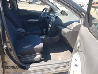 2008 Toyota Yaris с VIN JTDBT923884034719, выставлен на аукционе IAAI как лот 42354924 с пробегом 163 225 миль миль и . История ставок и продаж доступна на DreamBid. Изображение 5.