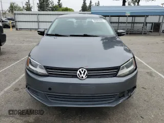 2012 Volkswagen Jetta SE with VIN 3VWDP7AJ5CM427654, listed as a Copart auction lot 60305055 with 138,222 mi miles and Salvage title. Bid and sale history available at DreamBid. Image 5.