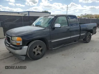 1999 GMC New Sierra 1500 SLE with VIN 2GTEC19T6X1510982, listed as a Copart auction lot 47697395 with 326,206 mi miles and Clean Title. Bid and sale history available at carsss.com. Image 1.