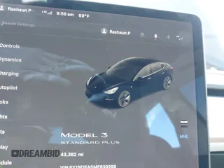 2021 Tesla Model 3 Standard Range Plus z VIN 5YJ3E1EA5MF939299, wystawiony jako IAAI lot #42146702 z przebiegiem 43 382 mil mil oraz . Historia ofert i sprzedaży dostępna na DreamBid. Obrazek 7.