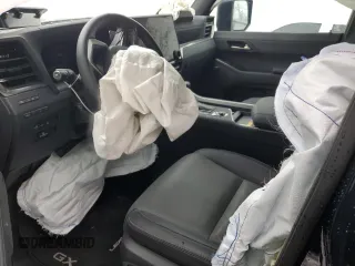 2024 Lexus GX 550 Luxury z VIN JTJVBCDX3R5016991, wystawiony jako Copart lot #42130575 z przebiegiem 6 685 mil mil oraz Szkoda całkowita • Salvage title. Historia ofert i sprzedaży dostępna na DreamBid. Obrazek 7.