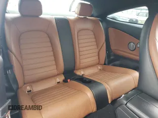 2019 Mercedes-Benz C 300 z VIN WDDWJ8DBXKF784453, wystawiony jako Copart lot #55414525 z przebiegiem 51 374 mil mil oraz Szkoda całkowita • Salvage title. Historia ofert i sprzedaży dostępna na DreamBid. Obrazek 10.