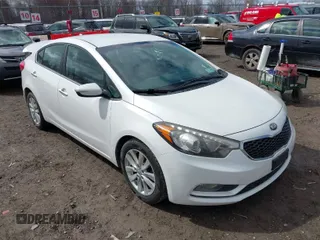 2014 Kia Forte EX with VIN KNAFX4A8XE5050378, listed as a IAAI auction lot 41923798 with 104,712 mi miles. Bid and sale history available at carsss.com. Image 1.