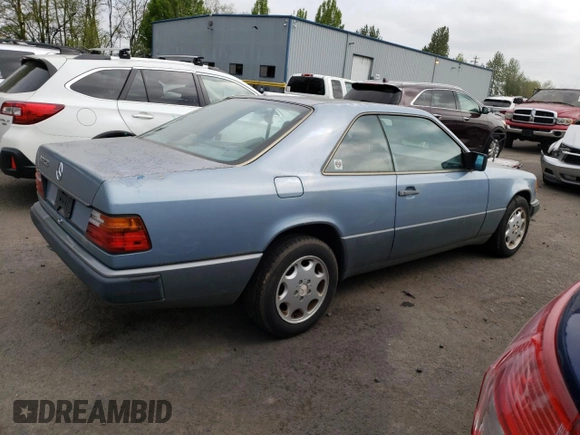 1988 Mercedes-Benz 300 with VIN WDBEA50D4JA612702, listed as a Copart auction lot 54090305 with 104,558 mi miles and Clean Title. Bid and sale history available at DreamBid. Image 3.