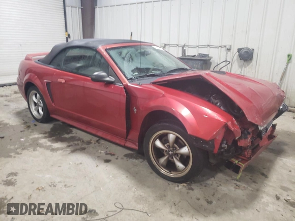 2000 Ford Mustang with VIN 1FAFP4445YF211204, listed as a Copart auction lot 82111424 with 126,748 mi miles and Salvage Title. Bid and sale history available at carsss.com. Image 4.