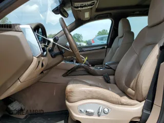 2012 Porsche Cayenne Turbo с VIN WP1AC2A25CLA83496, выставлен на аукционе Copart как лот 60897805 с пробегом 234 808 миль миль и Списание • Salvage title. История ставок и продаж доступна на DreamBid. Изображение 7.