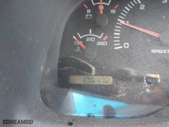 1998 Dodge Dakota SLT with VIN 1B7GL22X2WS612953, listed as a IAAI auction lot 41733213 with 176172 miles. Bid and sale history available at carsss.com. Image 7.