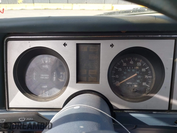 1986 Ford Bronco z VIN 1FMCU14T0GUC51692, wystawiony jako IAAI lot #41982392 z przebiegiem 509 734 mil mil oraz . Historia ofert i sprzedaży dostępna na DreamBid. Obrazek 7.