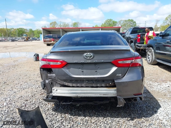 2018 Toyota Camry LE with VIN 4T1B11HK2JU578575, listed as a IAAI auction lot 41850389 with 213,235 mi miles. Bid and sale history available at carsss.com. Image 16.