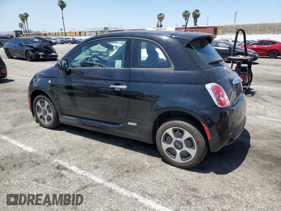 2013 FIAT 500e z VIN 3C3CFFGE4DT744858, wystawiony jako Copart lot #57915225 z przebiegiem 68 295 mil mil oraz Tytuł czysty. Historia ofert i sprzedaży dostępna na DreamBid. Obrazek 2.