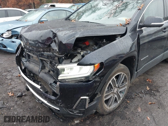 2022 GMC Acadia SLT with VIN 1GKKNMLS1NZ103322, listed as a IAAI auction lot 41033861 with 37,348 mi miles and . Bid and sale history available at DreamBid. Image 6.