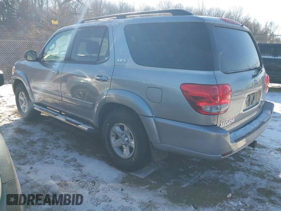 2005 Toyota Sequoia SR5 with VIN 5TDBT44A75S236420, listed as a IAAI auction lot 41296176 with 185,380 mi miles and . Bid and sale history available at DreamBid. Image 3.