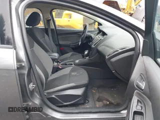 2014 Ford Focus SE with VIN 1FADP3K28EL313161, listed as a IAAI auction lot 42017640 with 111,962 mi miles. Bid and sale history available at carsss.com. Image 5.