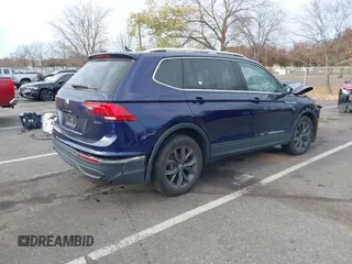 2023 Volkswagen Tiguan SE z VIN 3VVMB7AX3PM006867, wystawiony jako IAAI lot #40793976 z przebiegiem 29 648 mil mil oraz . Historia ofert i sprzedaży dostępna na DreamBid. Obrazek 4.