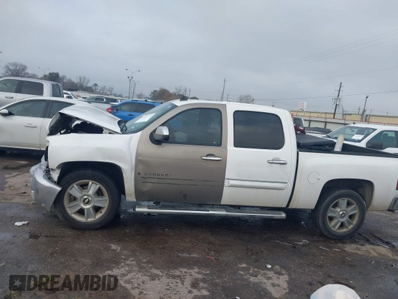 2013 Chevrolet Silverado 1500 LT with VIN 3GCPCSE02DG170890, listed as a IAAI auction lot 41462129 with 140,958 mi miles and . Bid and sale history available at DreamBid. Image 14.