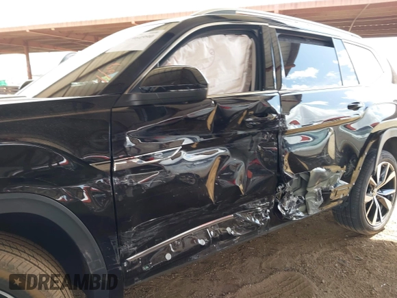 2024 Volkswagen Atlas SEL Premium R-Line с VIN 1V2FR2CA1RC514031, выставлен на аукционе IAAI как лот 41964990 с пробегом Не указан миль и . История ставок и продаж доступна на DreamBid. Изображение 6.