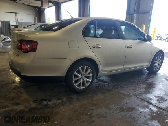 2010 Volkswagen Jetta Limited Edition z VIN 3VWRZ7AJ2AM162561, wystawiony jako Copart lot #64070645 z przebiegiem 22 361 mil mil oraz Szkoda całkowita • Salvage title. Historia ofert i sprzedaży dostępna na DreamBid. Obrazek 3.