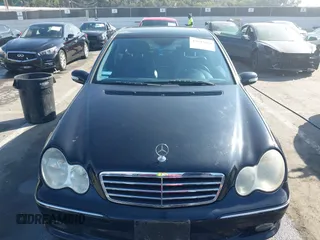 2006 Mercedes-Benz C 230 Sport z VIN WDBRF52HX6F771656, wystawiony jako IAAI lot #41603560 z przebiegiem 134 712 mil mil oraz . Historia ofert i sprzedaży dostępna na DreamBid. Obrazek 12.