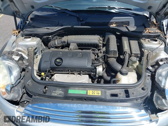 2009 MINI Hardtop with VIN WMWMF335X9TU71767, listed as a IAAI auction lot 42696886 with 105,408 mi miles and . Bid and sale history available at DreamBid. Image 10.