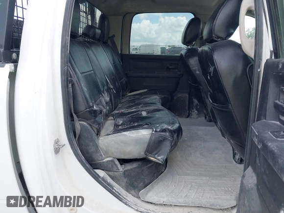 2017 Ram 2500 Tradesman z VIN 3C6UR5CLXHG620105, wystawiony jako IAAI lot #42496482 z przebiegiem 89 150 mil mil oraz . Historia ofert i sprzedaży dostępna na DreamBid. Obrazek 8.