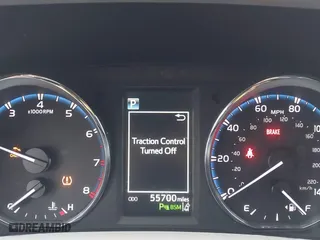 2016 Toyota RAV4 XLE with VIN 2T3WFREV7GW251931, listed as a IAAI auction lot 41906274 with 55,700 mi miles. Bid and sale history available at carsss.com. Image 7.