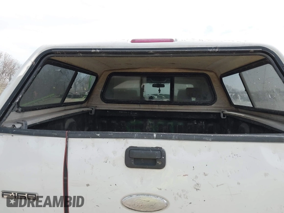 2006 Ford F-150 XLT z VIN 1FTPW14596FA51589, wystawiony jako IAAI lot #42124011 z przebiegiem 205 716 mil mil oraz . Historia ofert i sprzedaży dostępna na DreamBid. Obrazek 13.