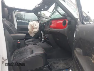 2020 Jeep Gladiator Sport S с VIN 1C6JJTAG1LL204637, выставлен на аукционе IAAI как лот 41743343 с пробегом 94 305 миль миль и . История ставок и продаж доступна на DreamBid. Изображение 5.