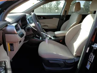 2017 Kia Sorento L with VIN 5XYPG4A39HG284468, listed as a Copart auction lot 47465855 with 102,077 mi miles and Salvage Title. Bid and sale history available at carsss.com. Image 7.