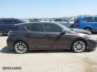 2013 Lexus CT 200h Hybrid with VIN JTHKD5BH4D2124262, listed as a IAAI auction lot 41823904 with 114,755 mi miles. Bid and sale history available at carsss.com. Image 13.