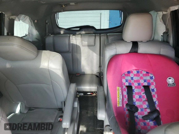 2019 Toyota Highlander SE z VIN 5TDJZRFH5KS570491, wystawiony jako Copart lot #50373435 z przebiegiem Nie podano mil oraz Szkoda całkowita • Salvage title. Historia ofert i sprzedaży dostępna na DreamBid. Obrazek 10.