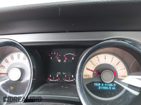 2011 Ford Mustang V6 with VIN 1ZVBP8AM0B5124826, listed as a IAAI auction lot 41639926 with 211,934 mi miles and . Bid and sale history available at carsss.com. Image 7.