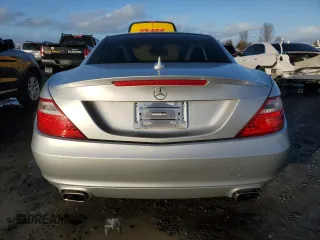 2014 Mercedes-Benz SLK 250 z VIN WDDPK4HA3EF091997, wystawiony jako Copart lot #86802974 z przebiegiem 70 247 mil mil oraz Szkoda całkowita • Salvage title. Historia ofert i sprzedaży dostępna na DreamBid. Obrazek 6.
