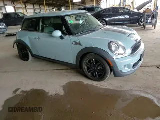 2012 MINI Hardtop S with VIN WMWSV3C5XCT387692, listed as a Copart auction lot 56420445 with 84,123 mi miles and Salvage title. Bid and sale history available at DreamBid. Image 13.