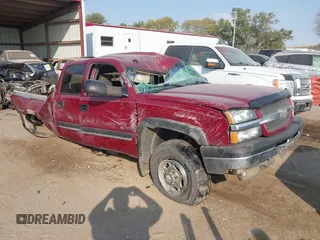 2004 Chevrolet Silverado 2500 LT z VIN 1GCGK23U04F185494, wystawiony jako IAAI lot #40544442 z przebiegiem Nie podano mil oraz . Historia ofert i sprzedaży dostępna na DreamBid. Obrazek 1.