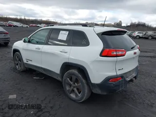 2016 Jeep Cherokee Latitude with VIN 1C4PJMCB8GW282752, listed as a IAAI auction lot 41475436 with 94,257 mi miles. Bid and sale history available at carsss.com. Image 3.