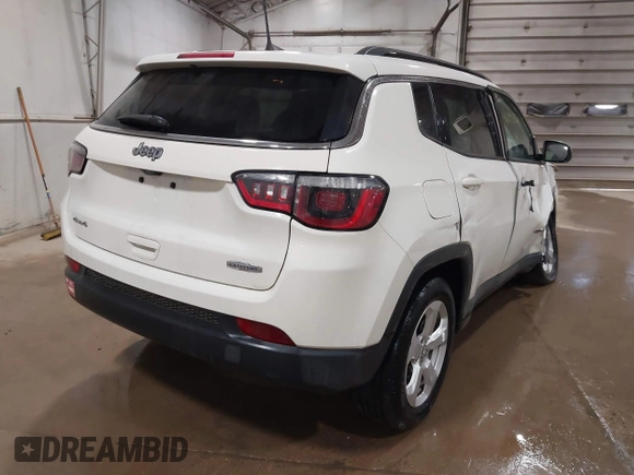 2018 Jeep Compass Latitude z VIN 3C4NJDBB7JT455568, wystawiony jako IAAI lot #41790361 z przebiegiem 47 646 mil mil oraz . Historia ofert i sprzedaży dostępna na DreamBid. Obrazek 4.