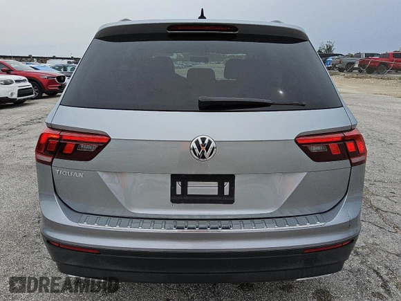 2020 Volkswagen Tiguan S with VIN 3VV1B7AXXLM038227, listed as a Copart auction lot 59495955 with 113,098 mi miles and Clean title. Bid and sale history available at DreamBid. Image 6.