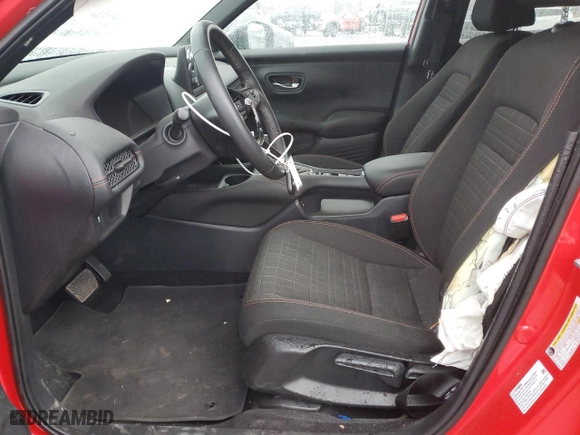 2024 Honda HR-V Sport with VIN 3CZRZ2H55RM786925, listed as a Copart auction lot 82389434 with 5,802 mi miles and Salvage Title. Bid and sale history available at carsss.com. Image 7.